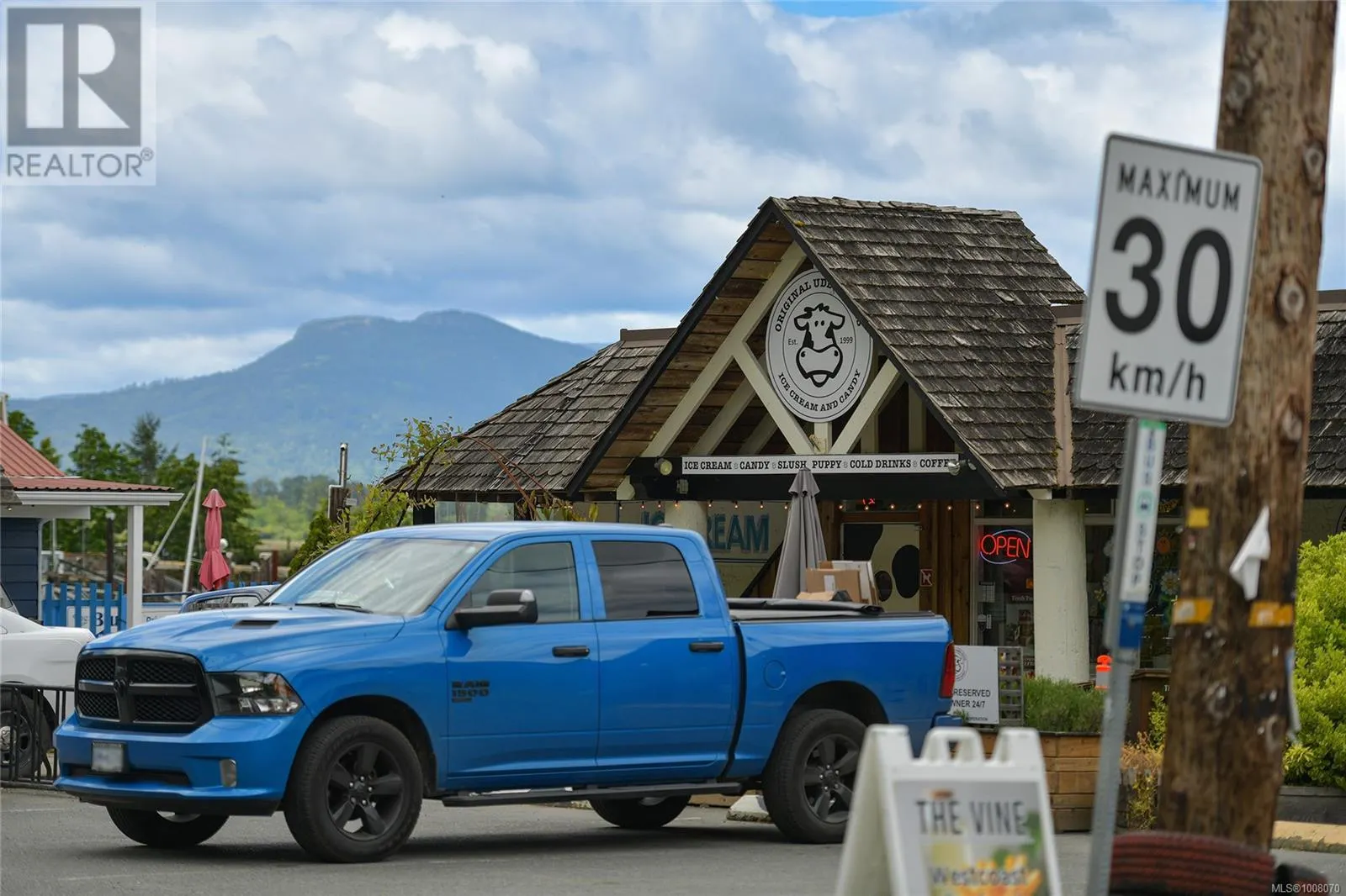 5 1765 Cowichan Bay Rd