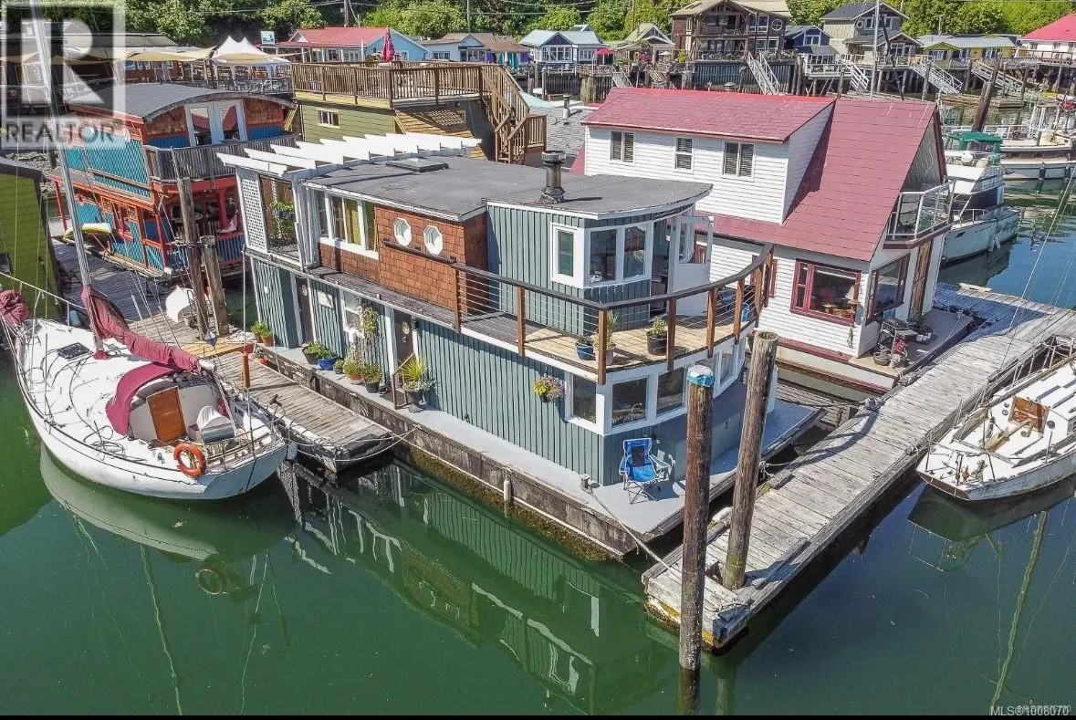 5 1765 Cowichan Bay Rd