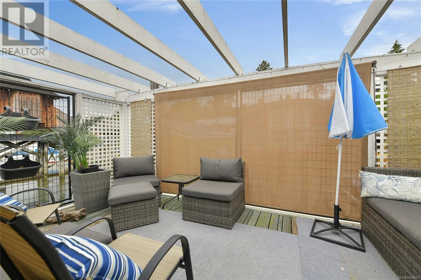 5 1765 Cowichan Bay Rd