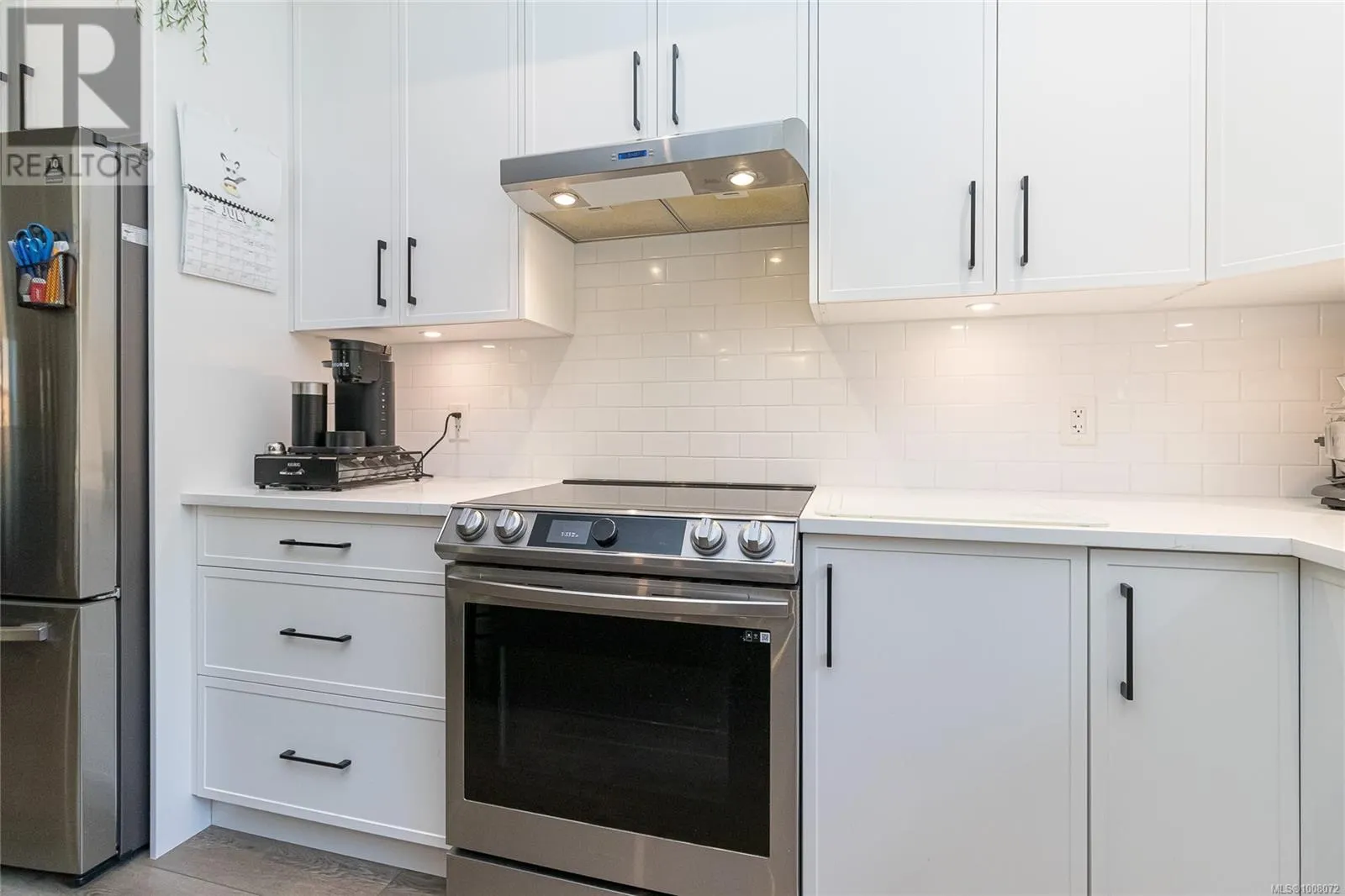 912 Blakeon Pl