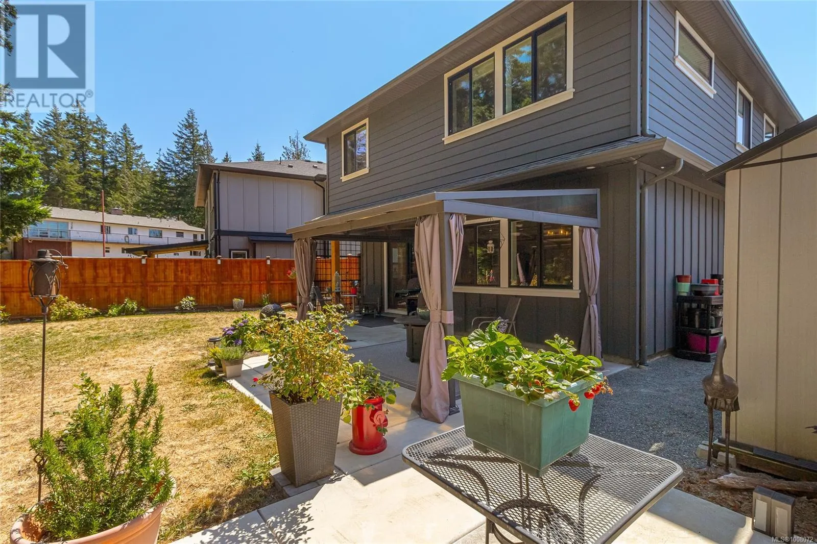 912 Blakeon Pl