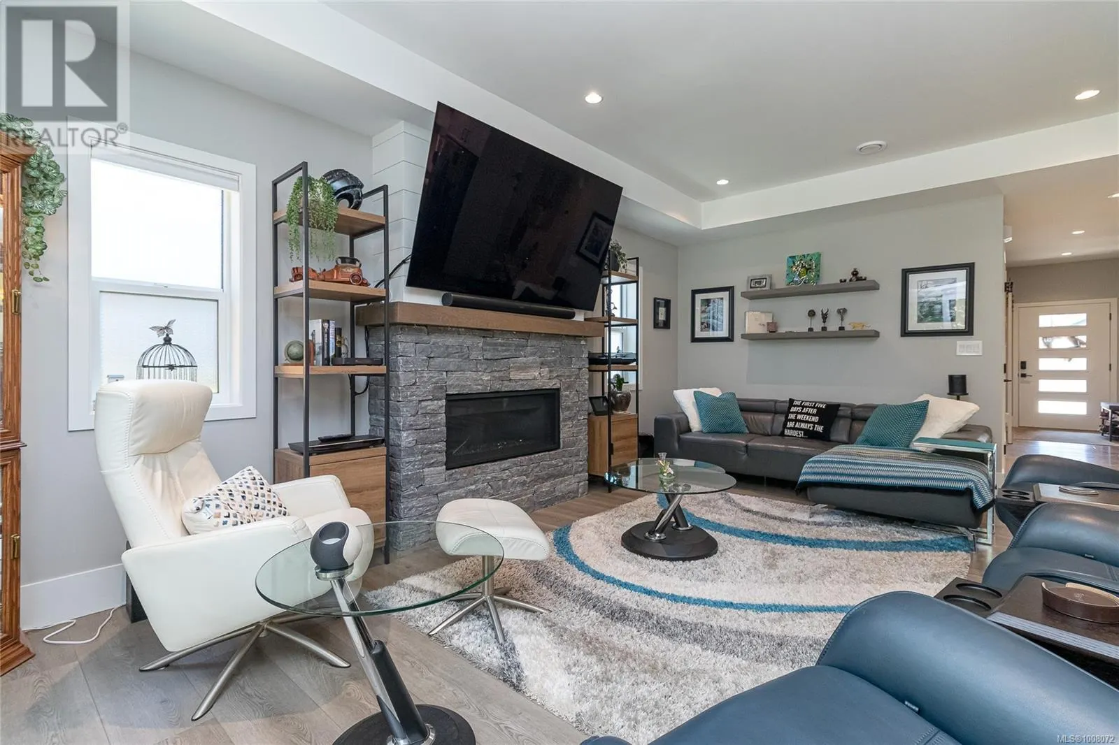 912 Blakeon Pl