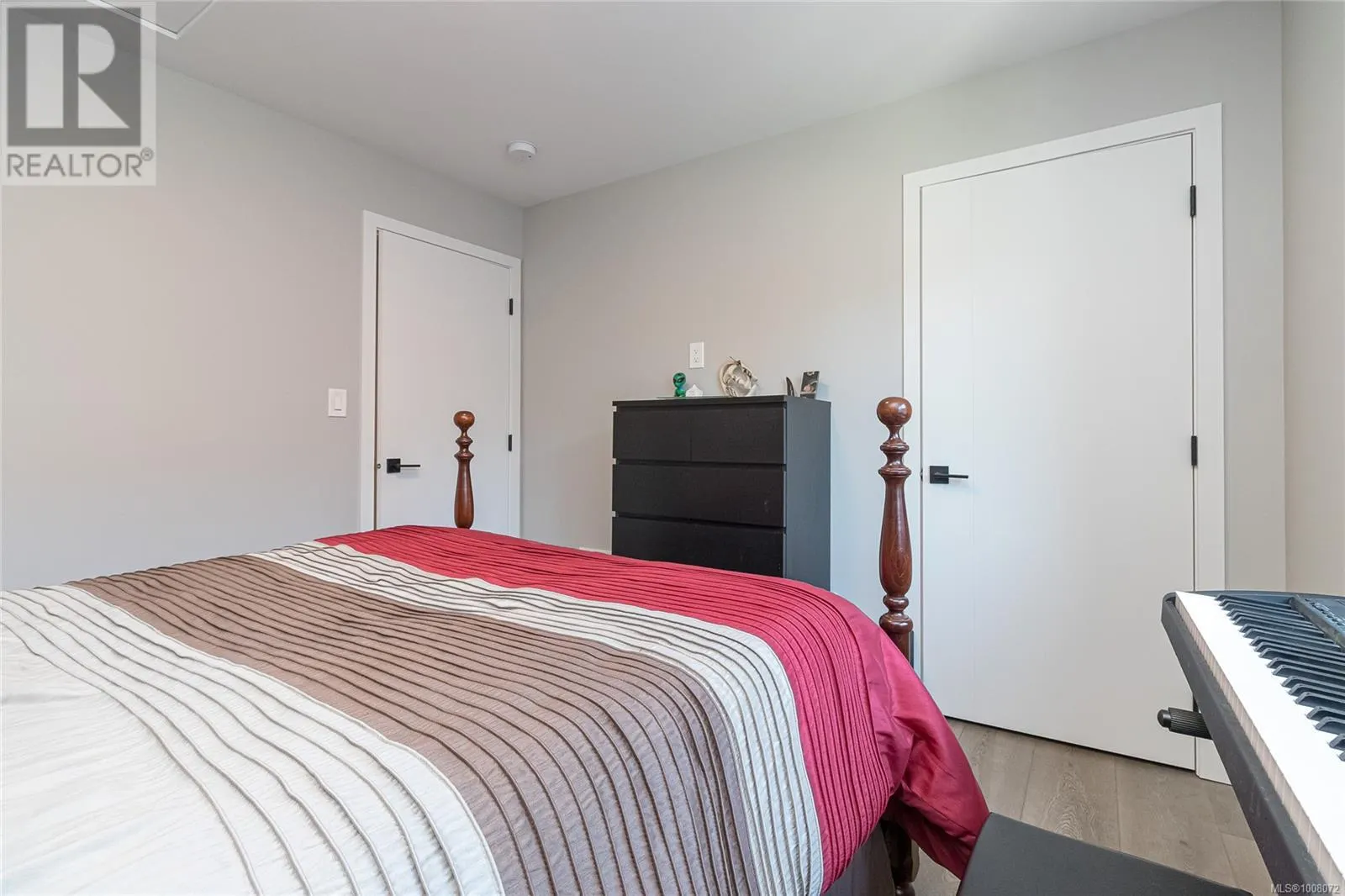912 Blakeon Pl