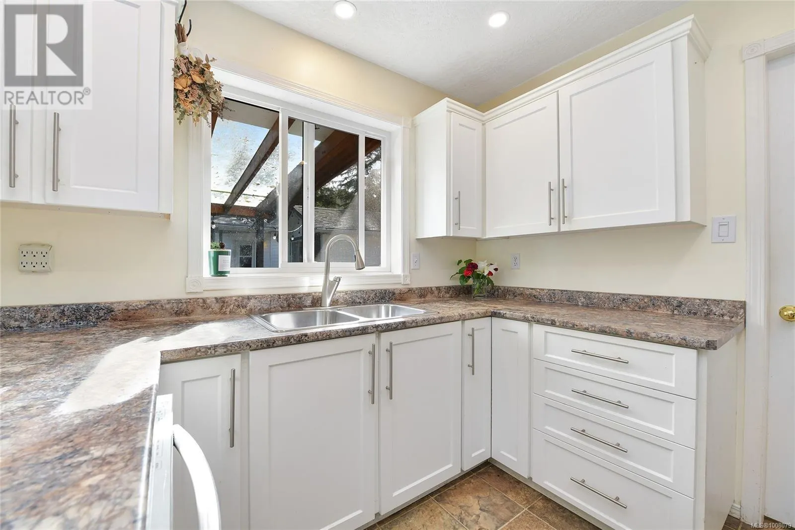 1752 KALMAR Rd
