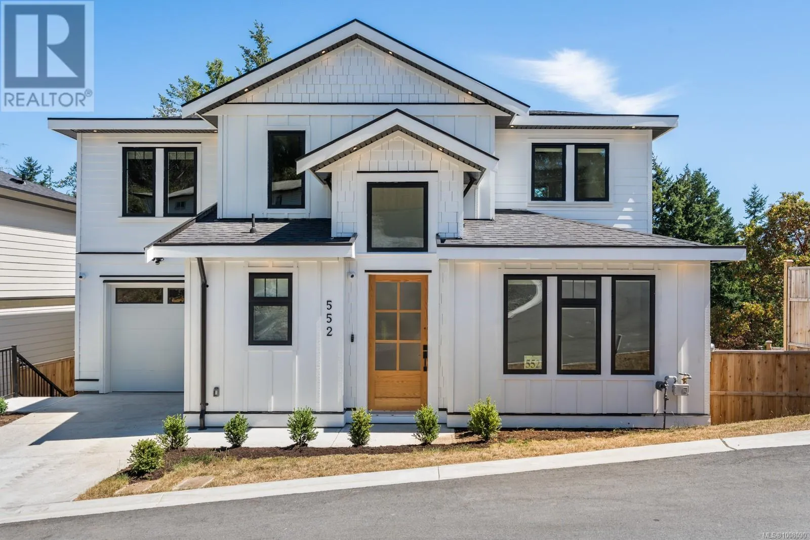 552 Belford Pl