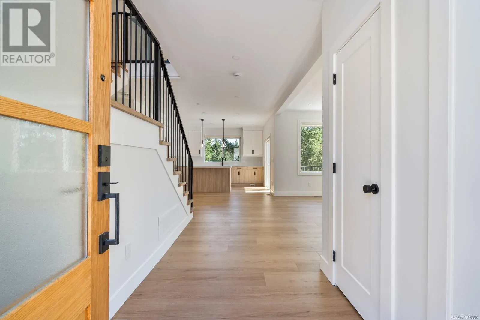 552 Belford Pl