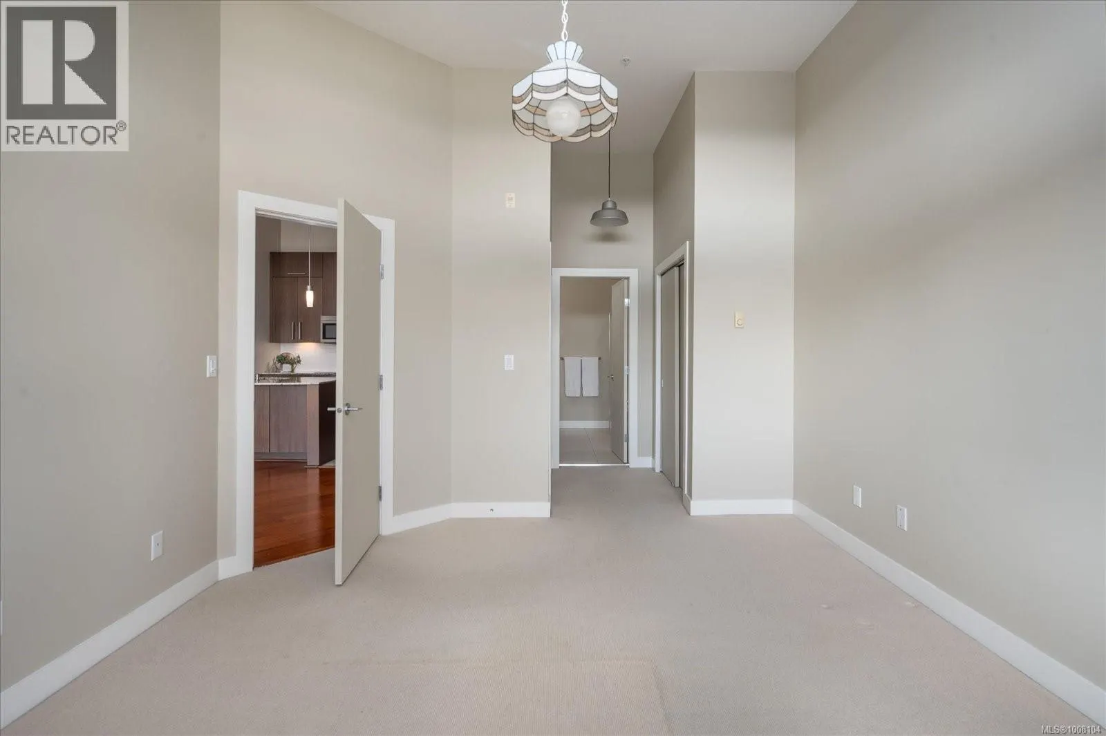 402 1325 Cape Cod Dr
