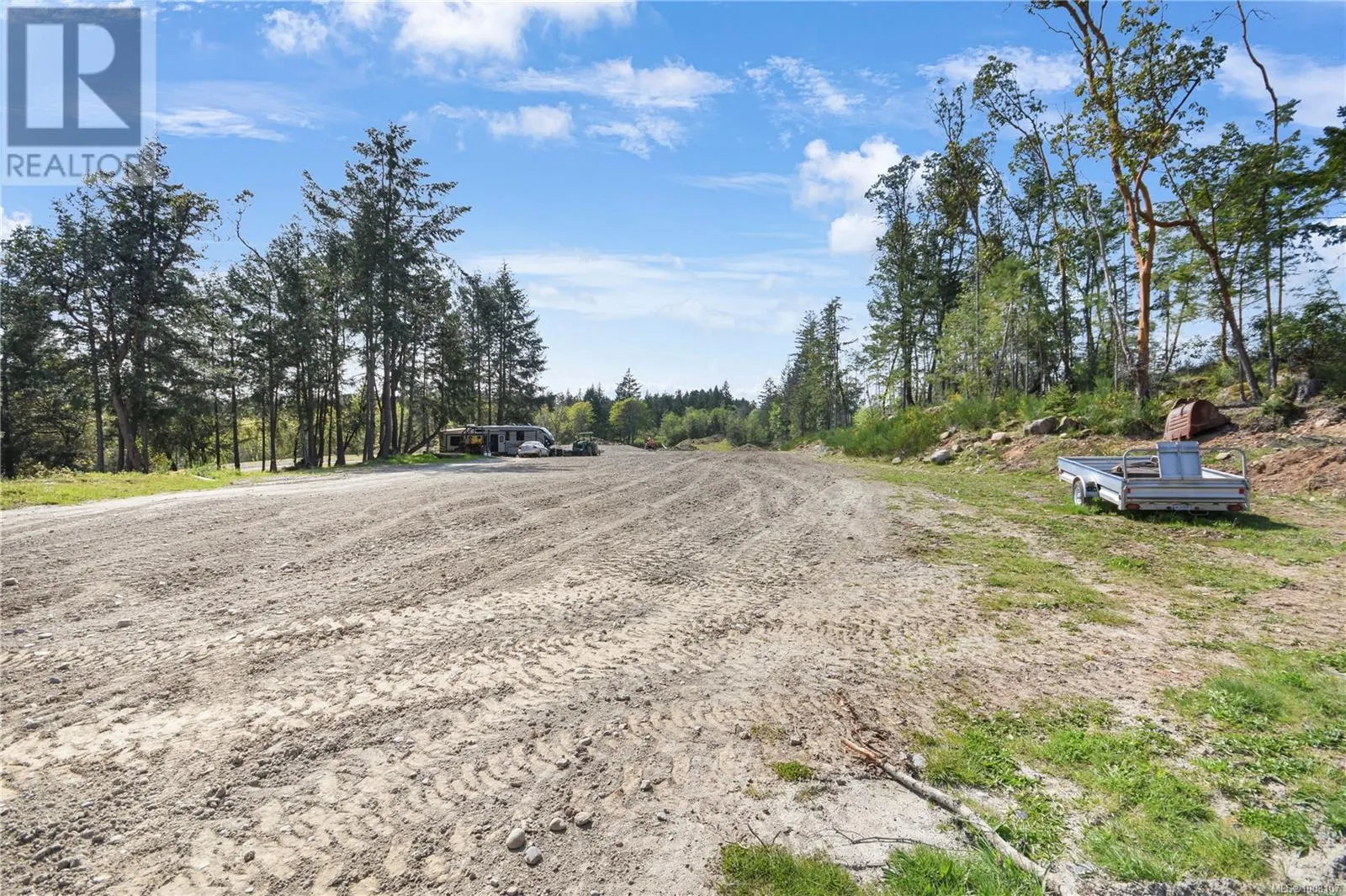 2640 Cedar Heights Cres