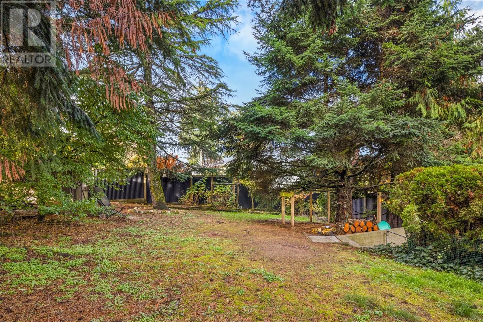 7465 Fernmar Rd