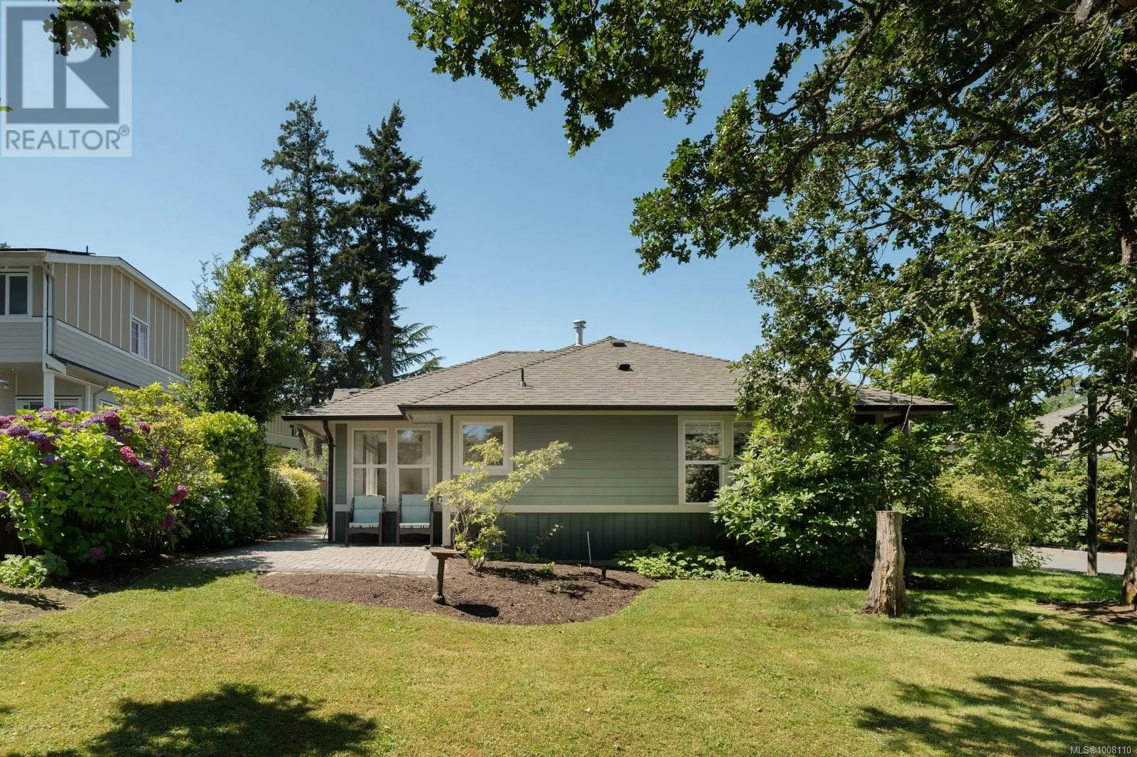 3 707 Greenlea Dr