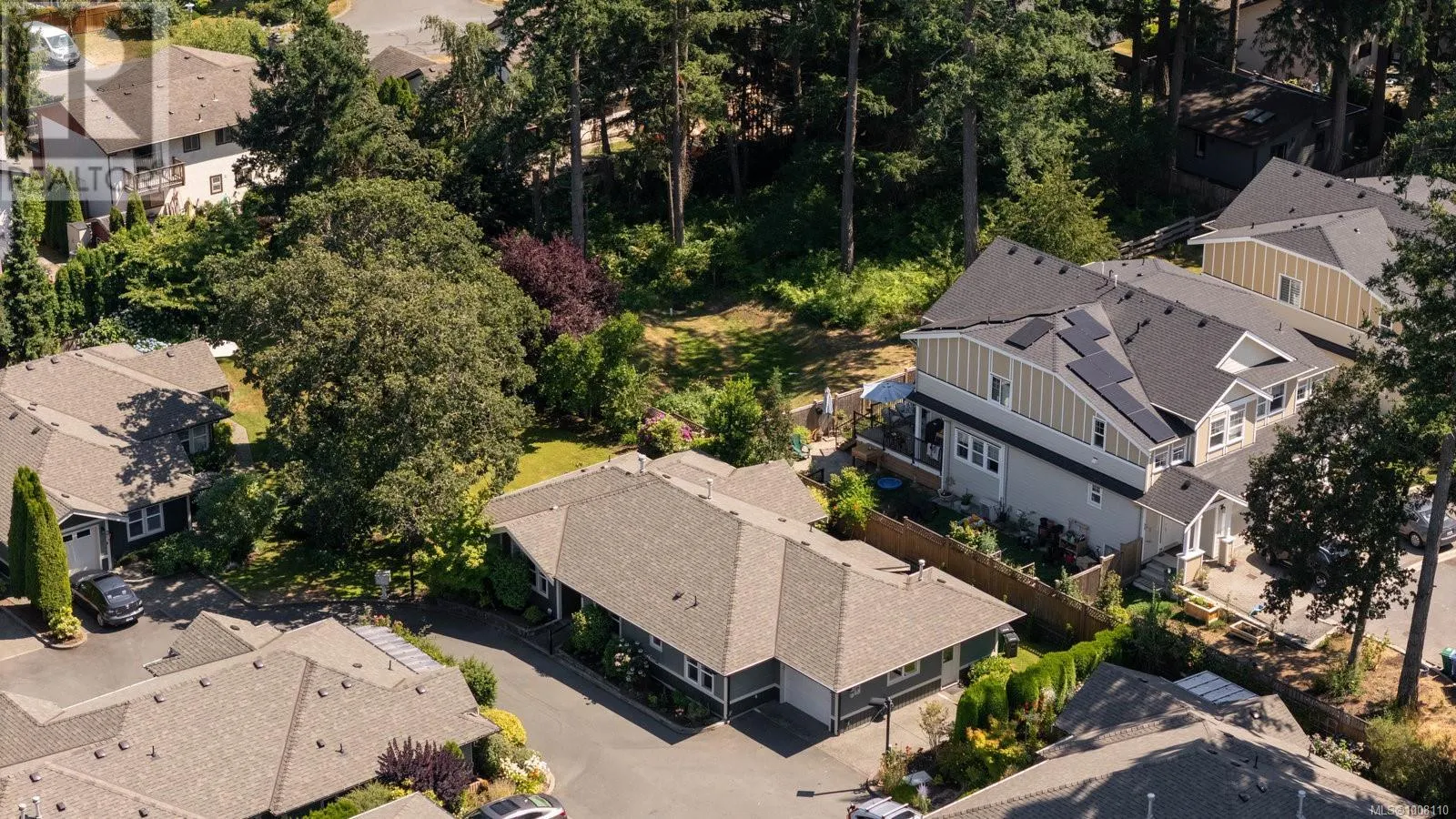 3 707 Greenlea Dr