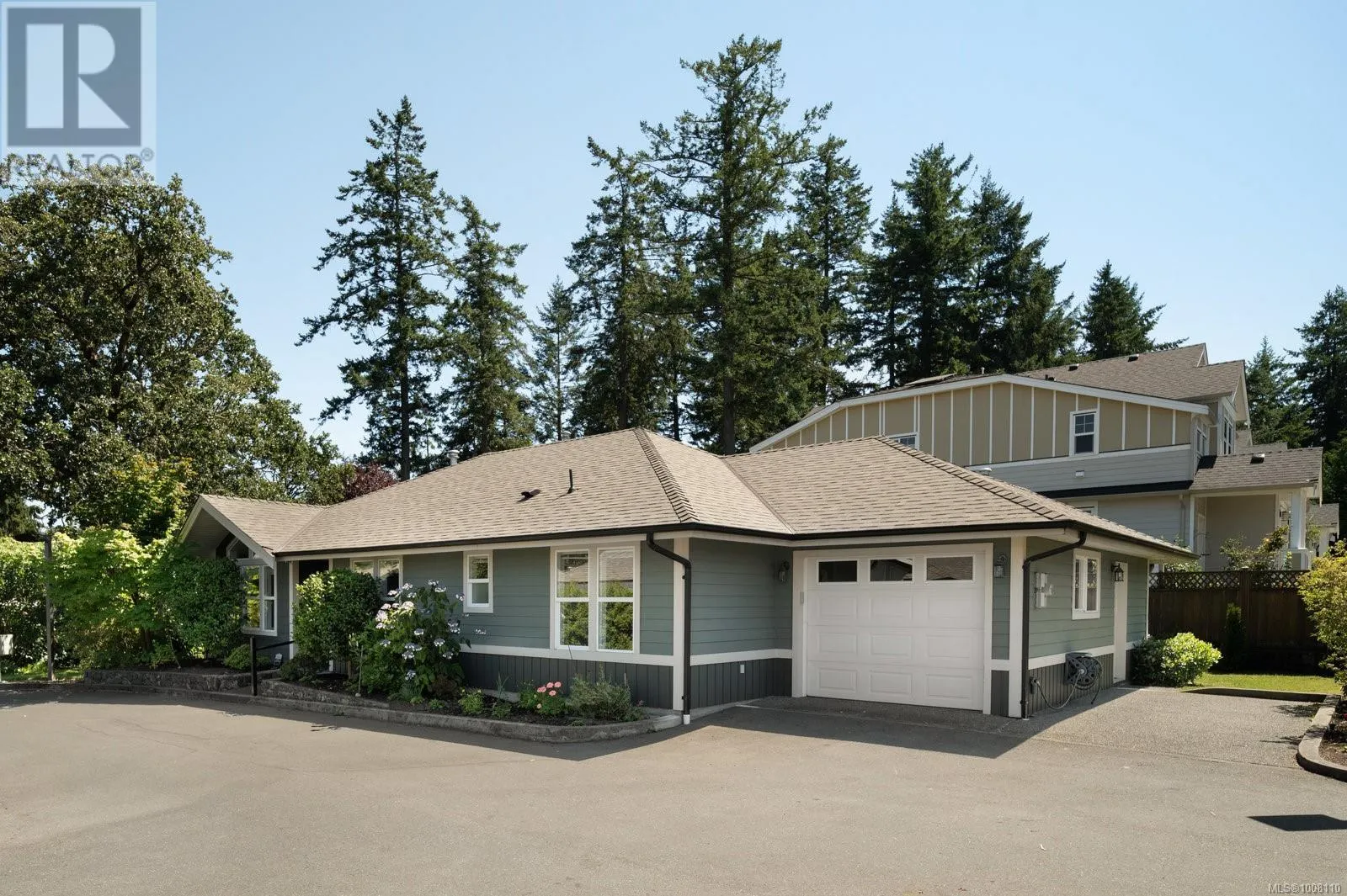3 707 Greenlea Dr