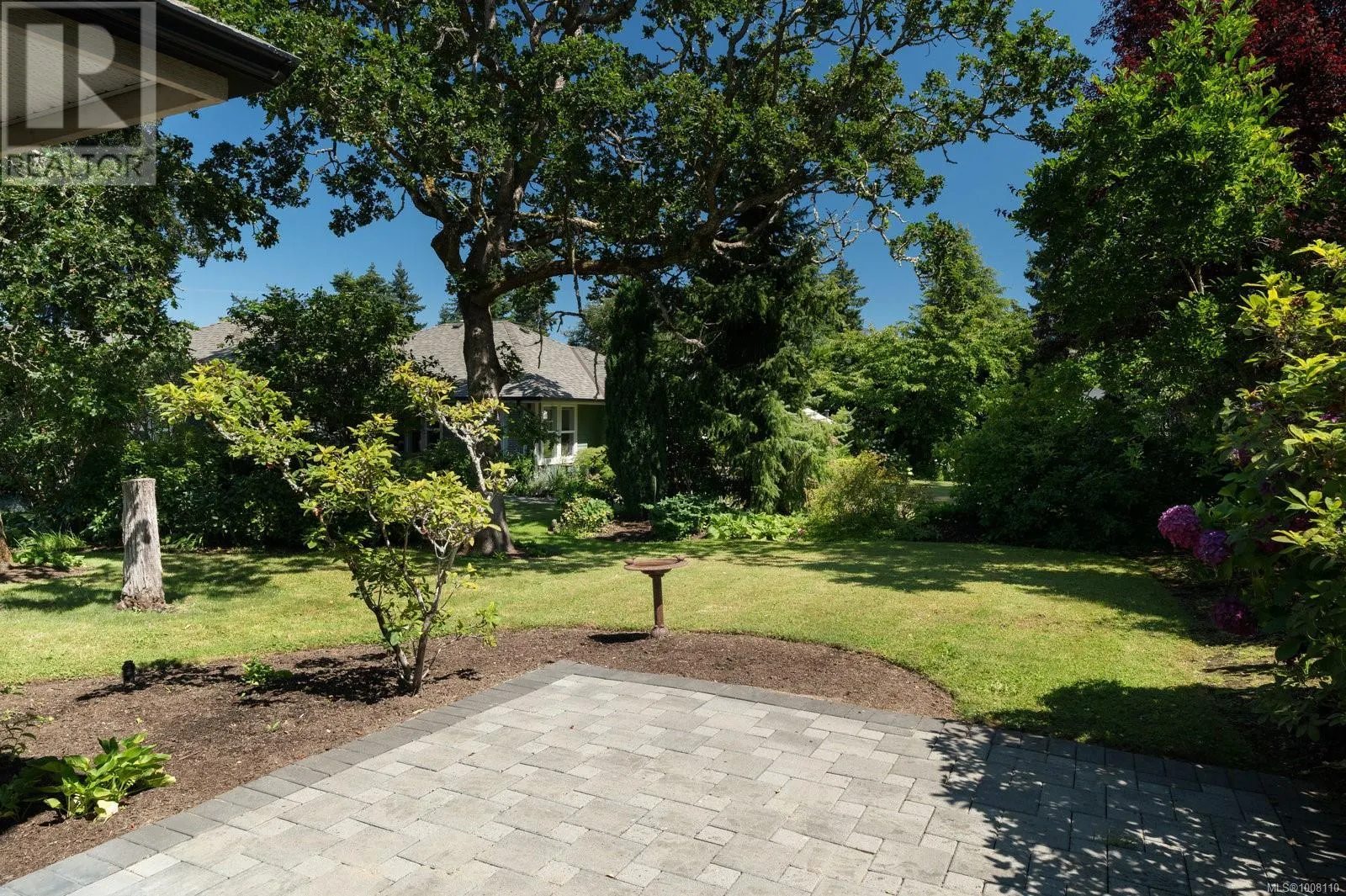 3 707 Greenlea Dr