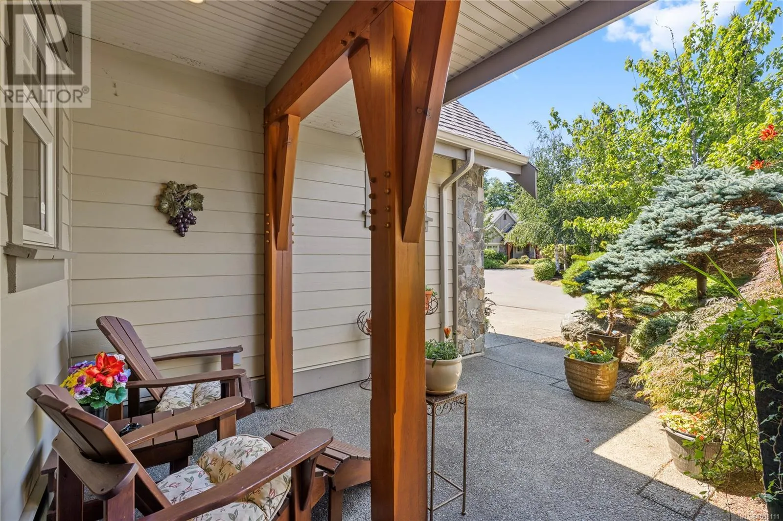 649 Eaglewood Crt