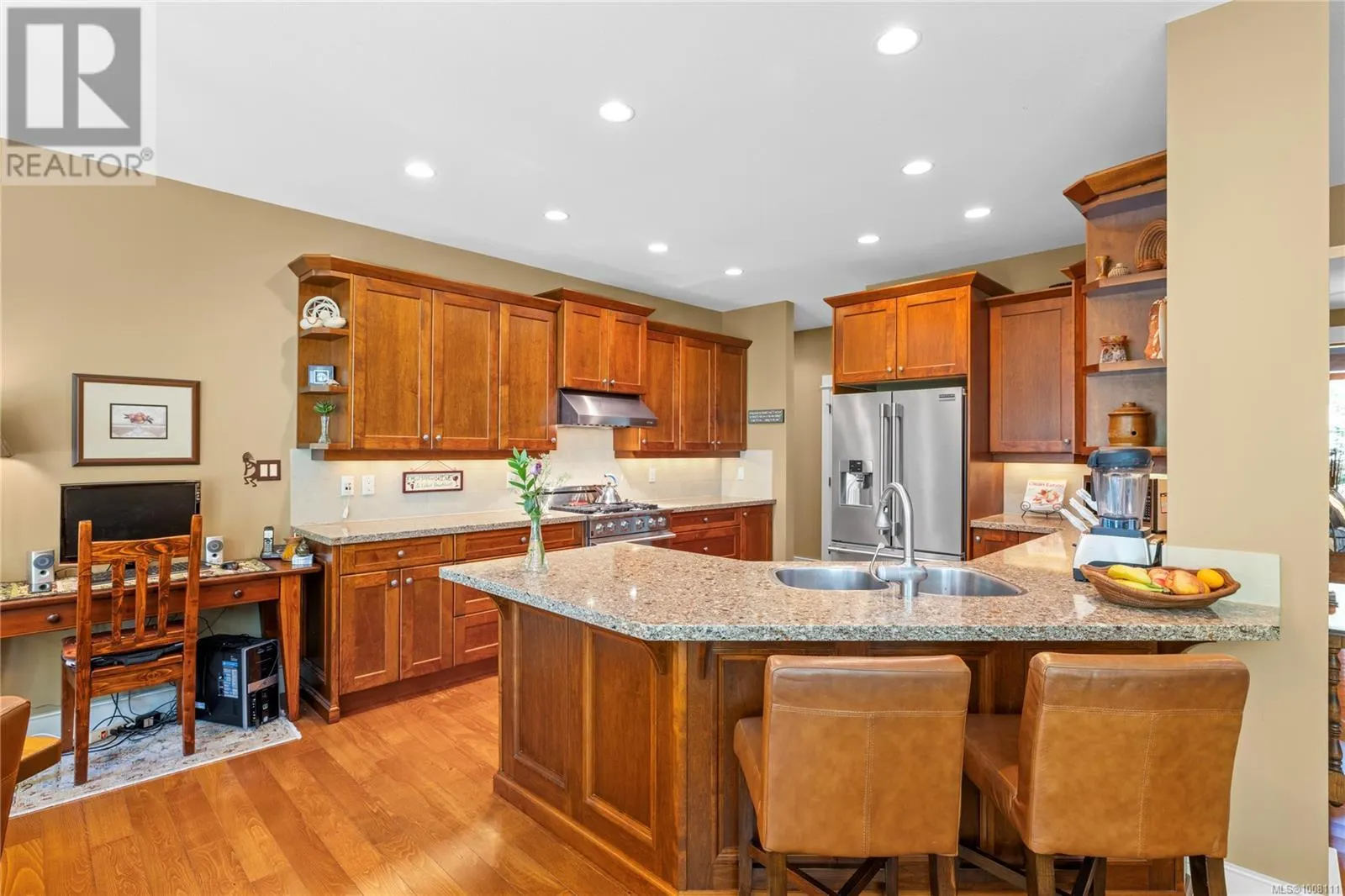 649 Eaglewood Crt