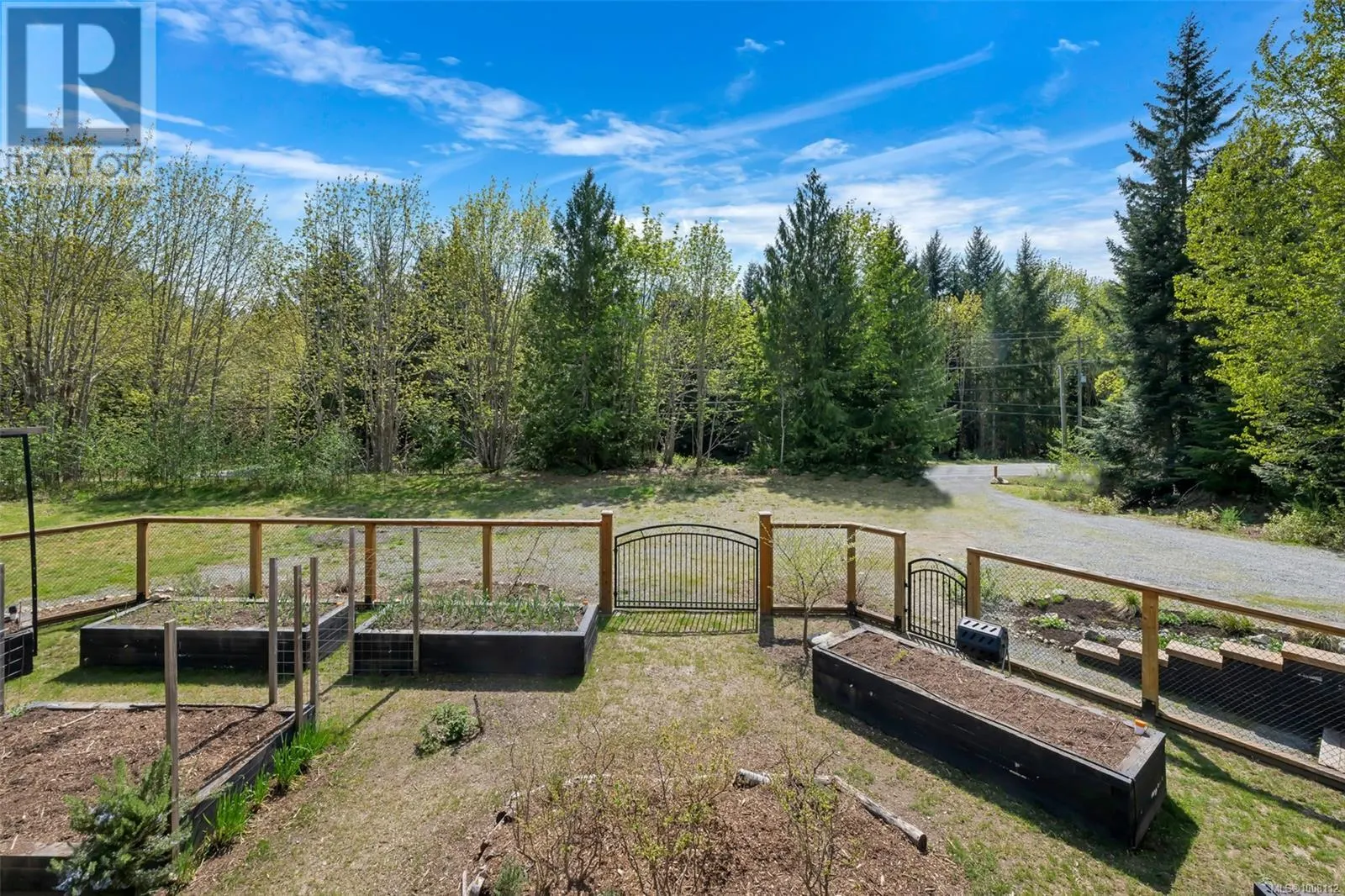7695 Cowichan Lake Rd