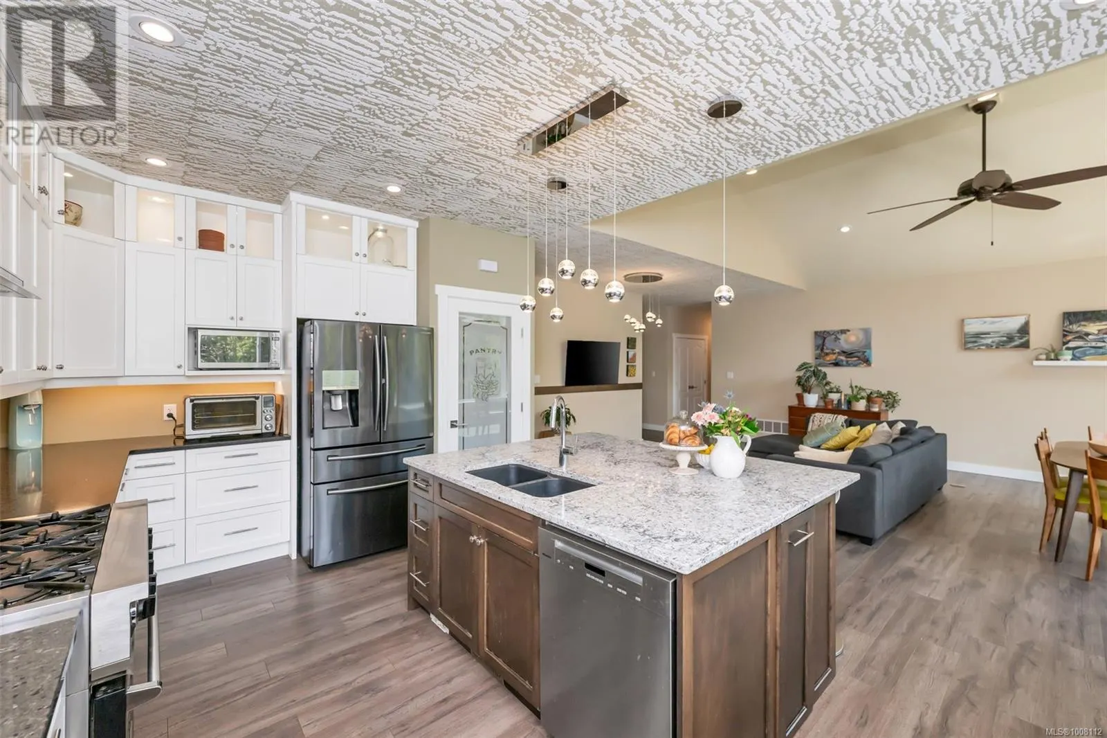 7695 Cowichan Lake Rd