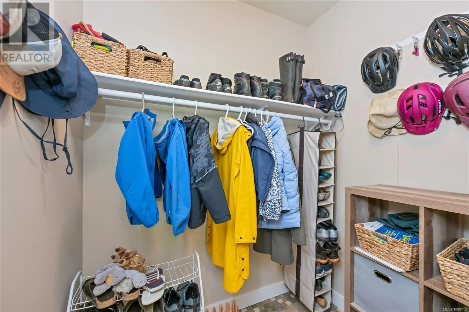 7695 Cowichan Lake Rd