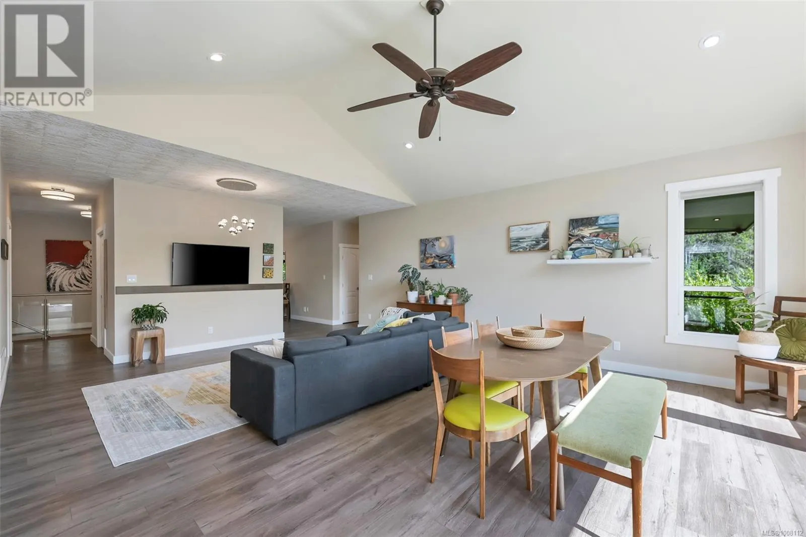 7695 Cowichan Lake Rd