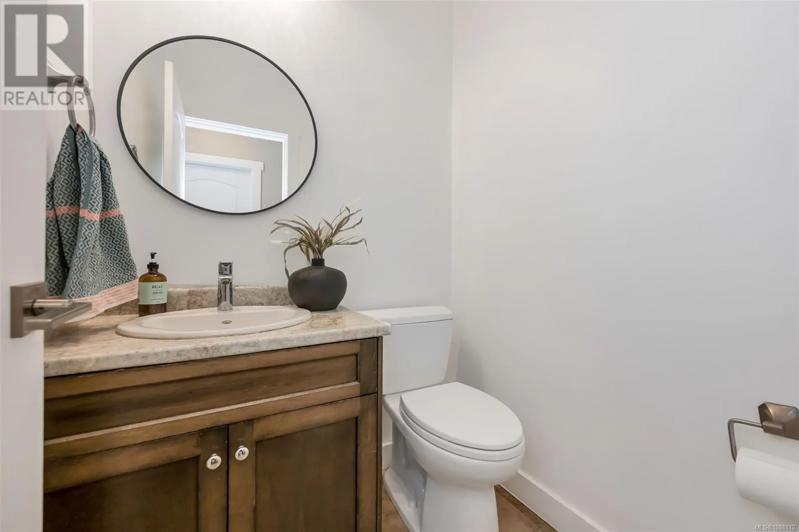 7695 Cowichan Lake Rd