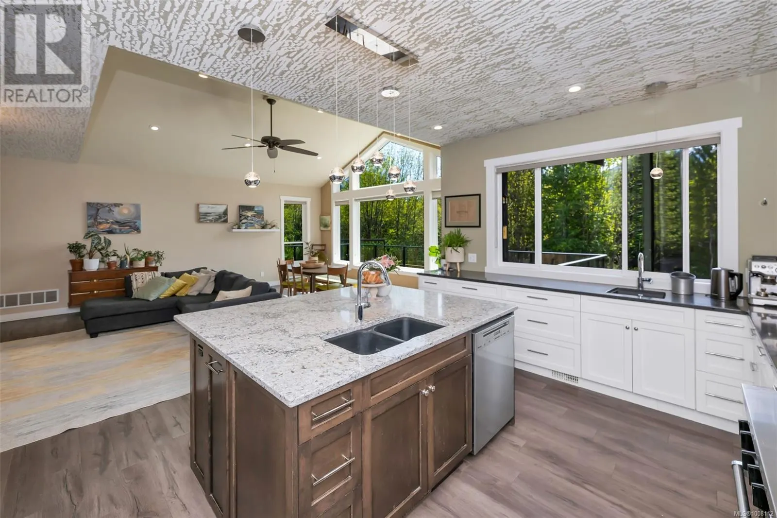 7695 Cowichan Lake Rd