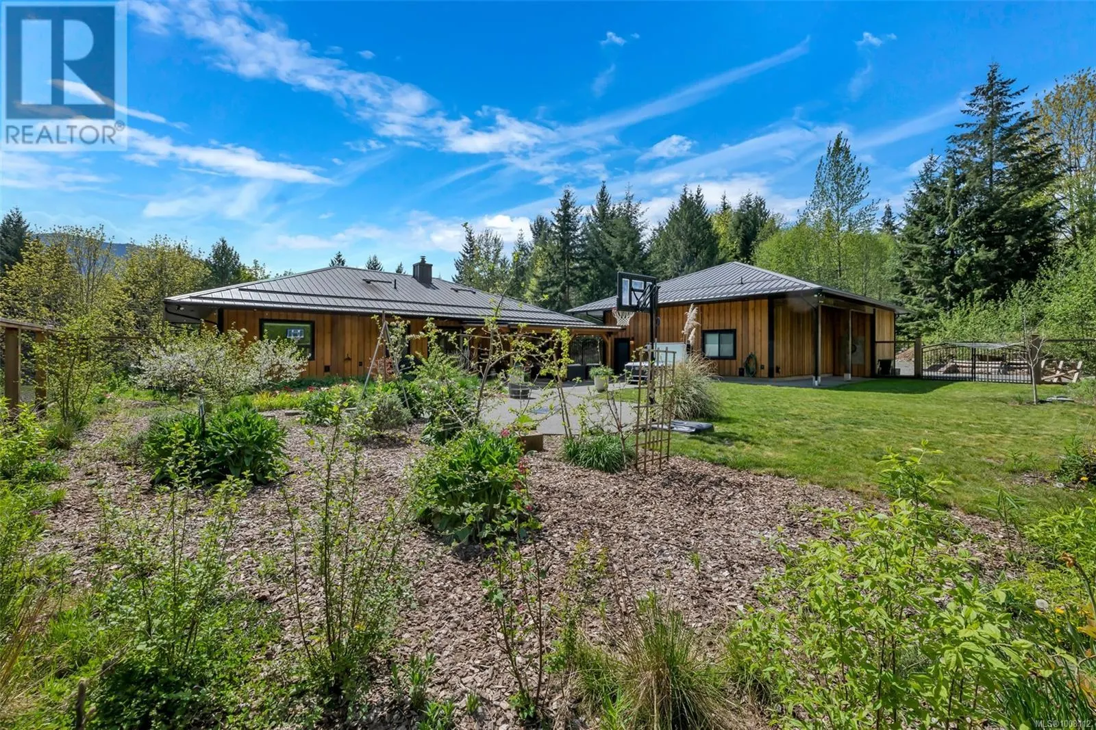 7695 Cowichan Lake Rd