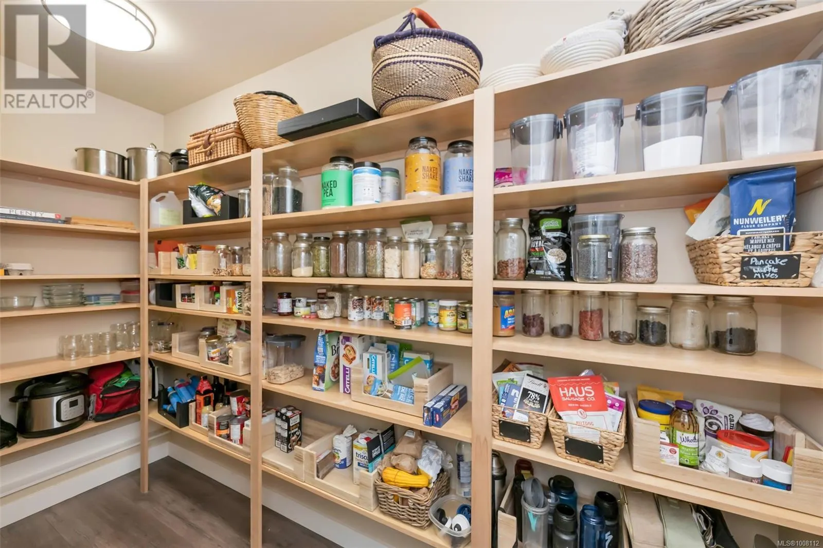 7695 Cowichan Lake Rd