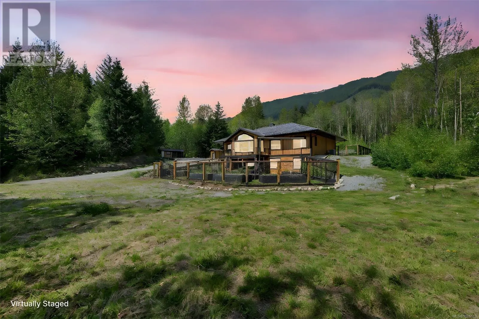 7695 Cowichan Lake Rd