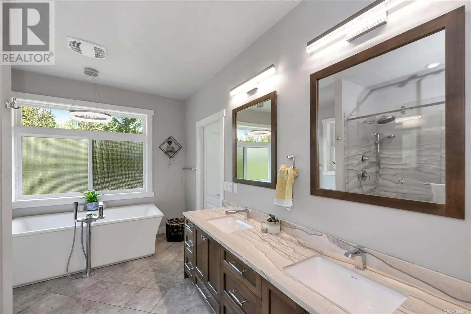7695 Cowichan Lake Rd