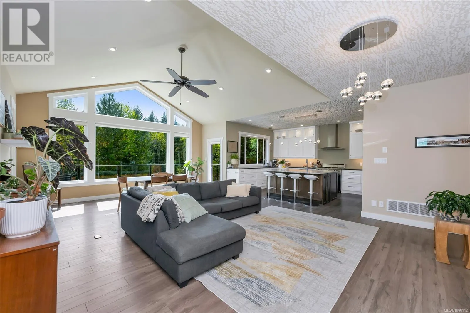 7695 Cowichan Lake Rd