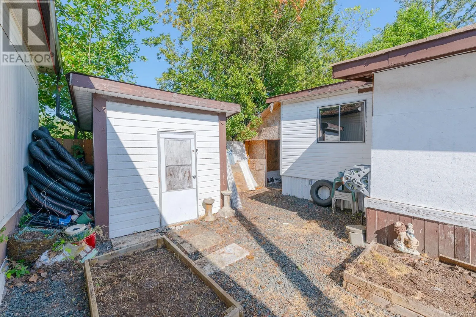 12 1700 Alberni Hwy
