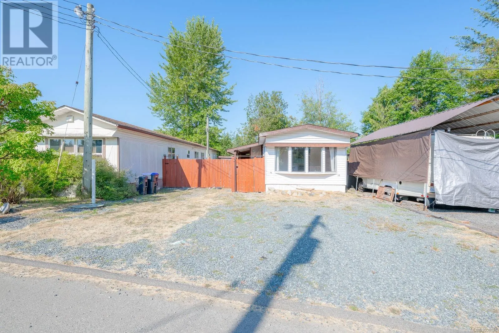 12 1700 Alberni Hwy