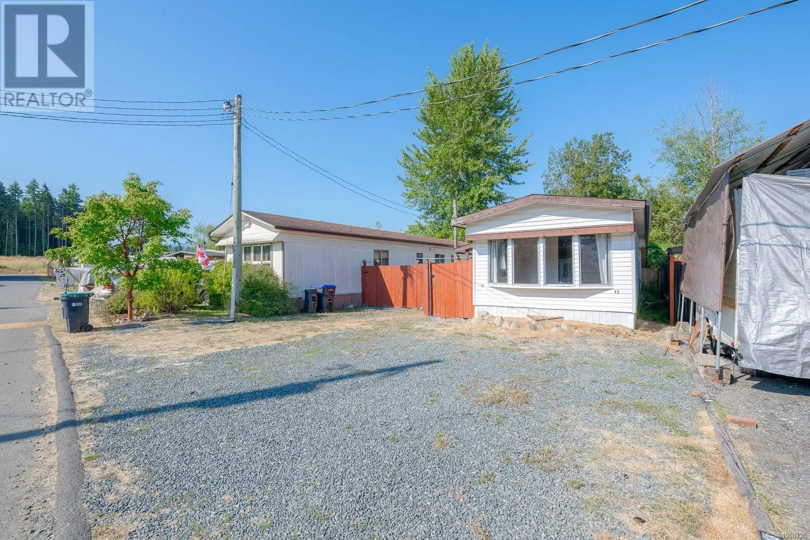 12 1700 Alberni Hwy