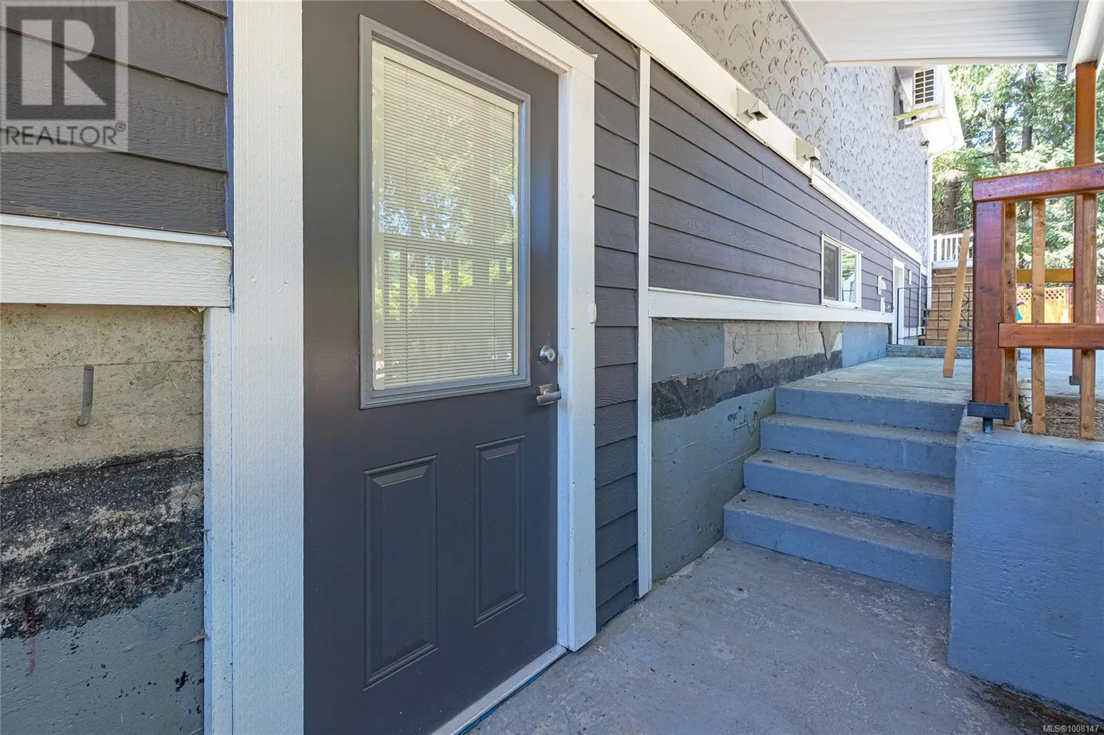 5350 Metral Dr