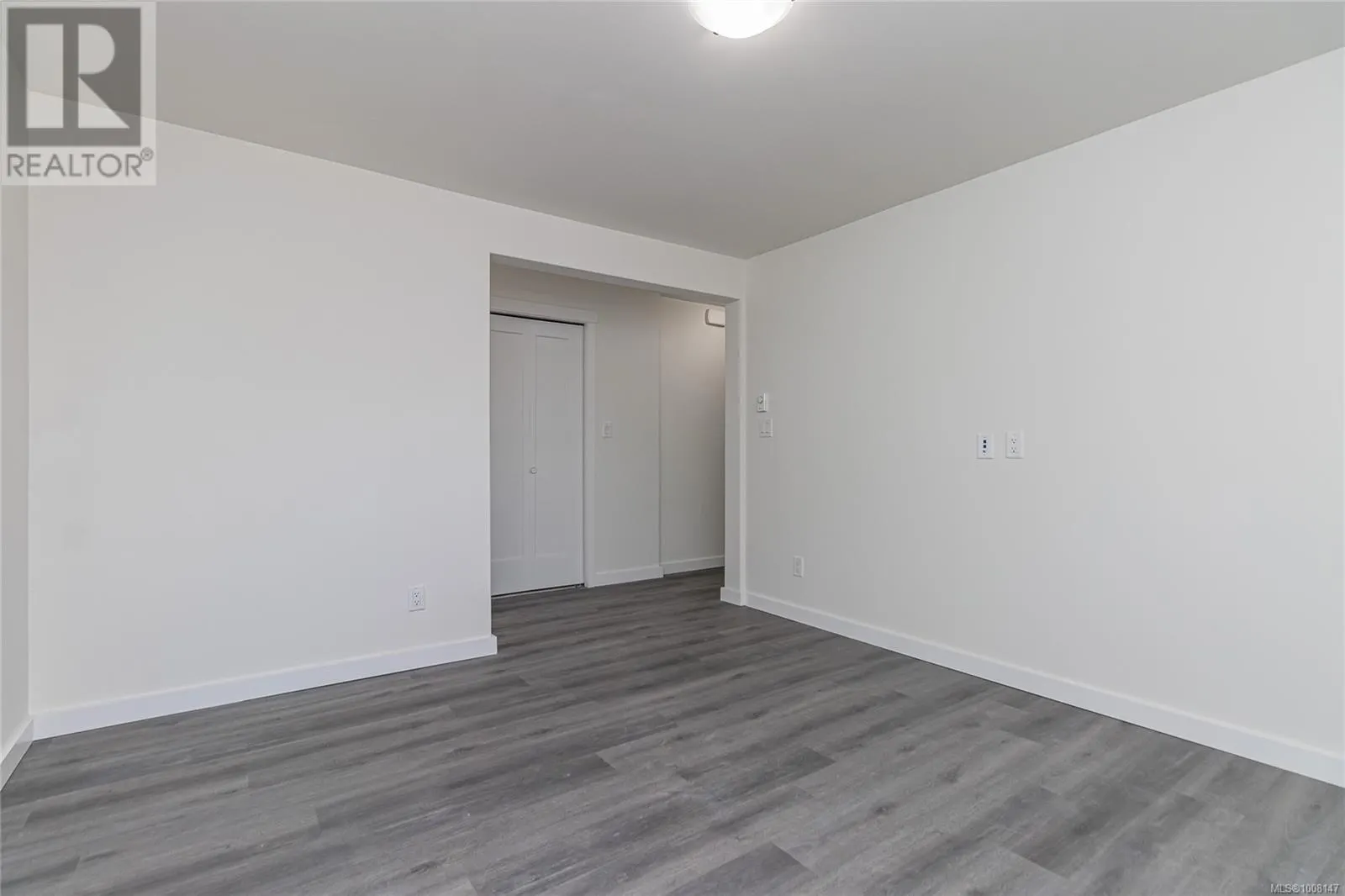 5350 Metral Dr