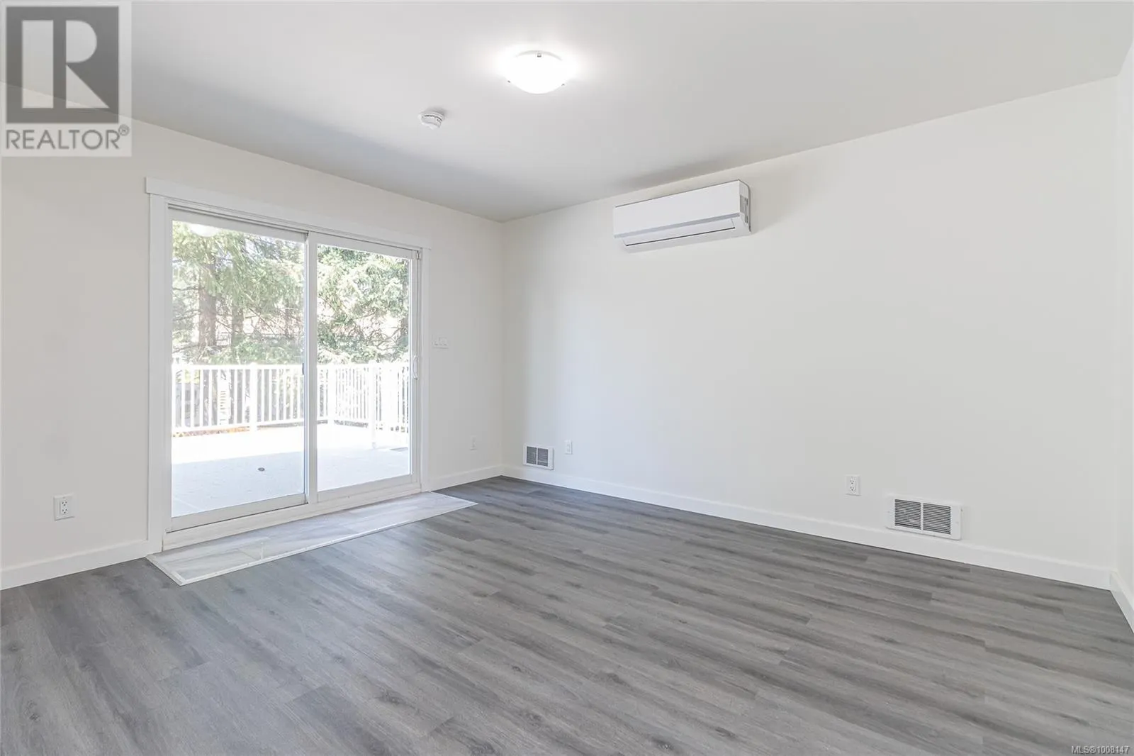 5350 Metral Dr