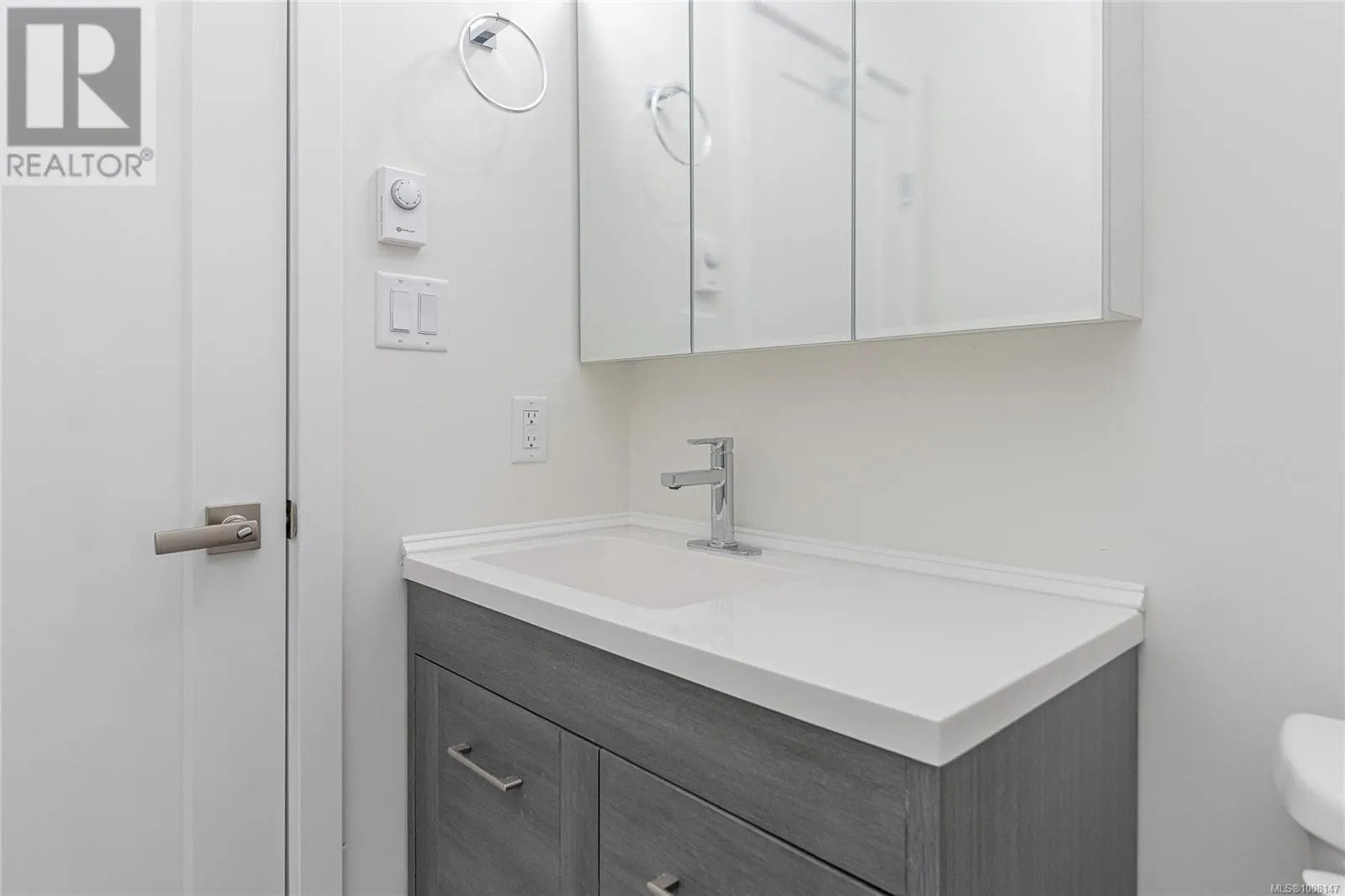 5350 Metral Dr