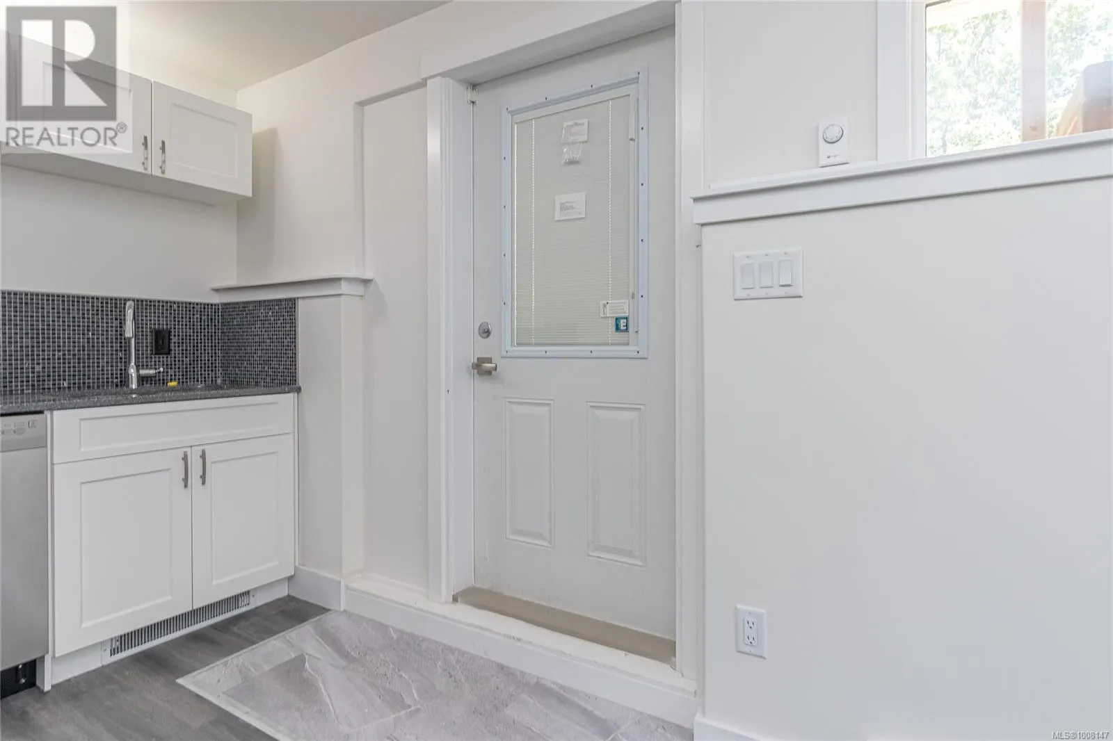 5350 Metral Dr
