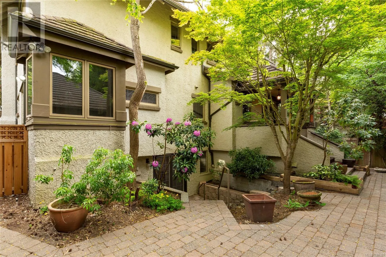 1521 Shasta Pl