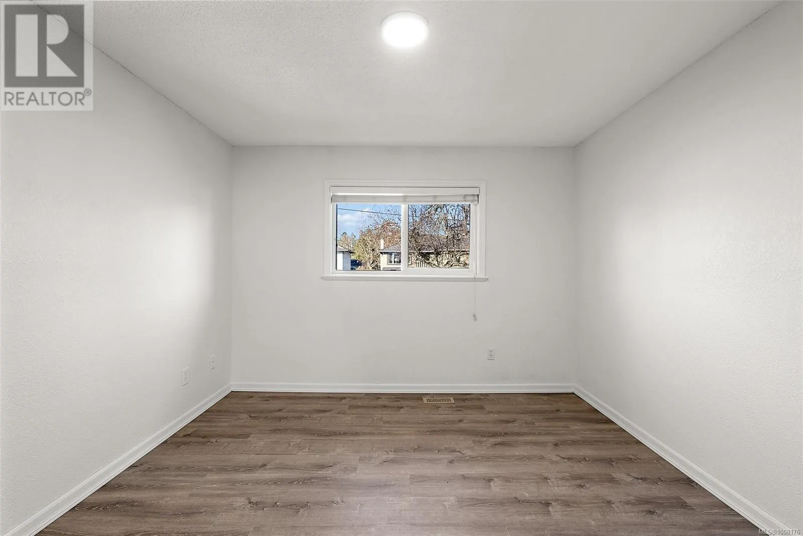 9605 Lapwing Pl