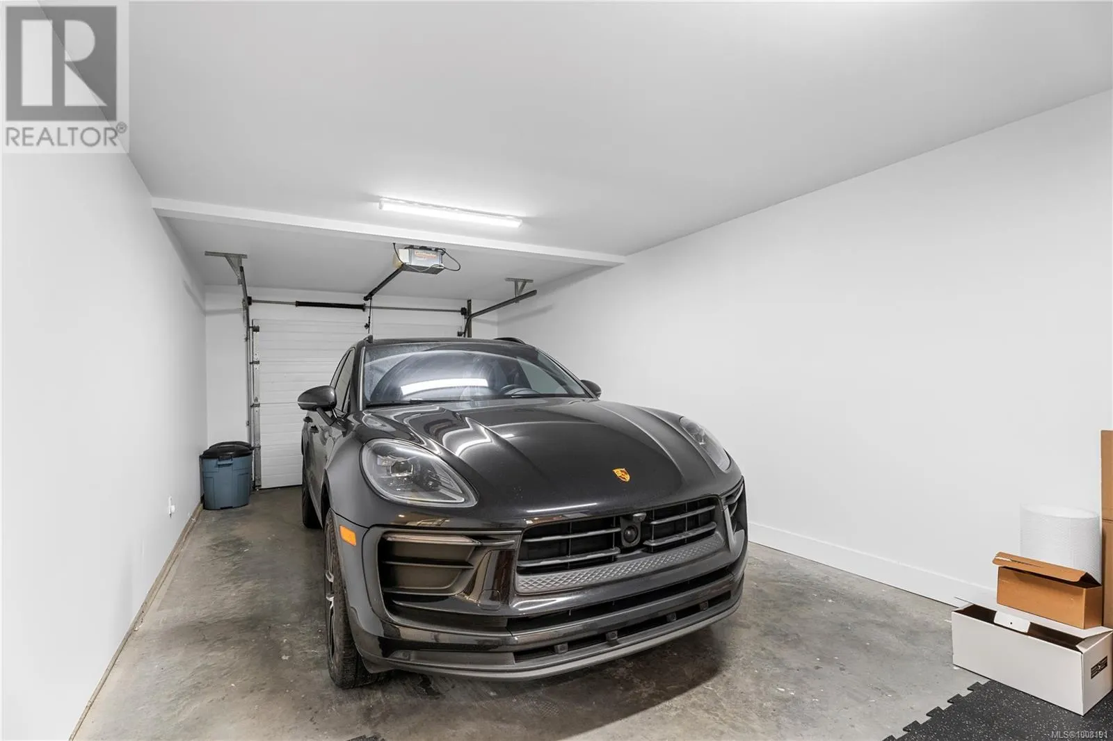 967 Osprey Dr