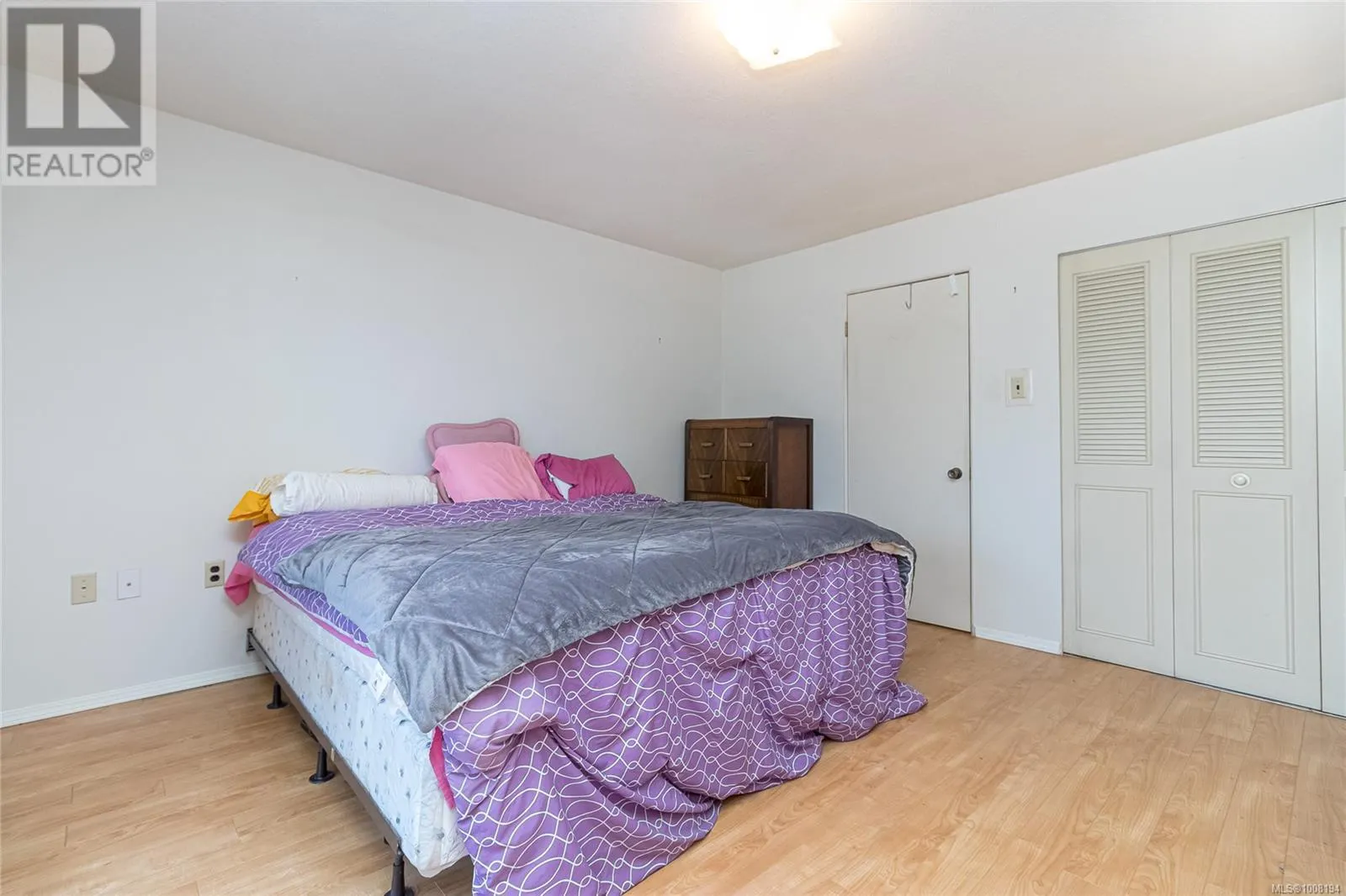 212 2040 White Birch Rd