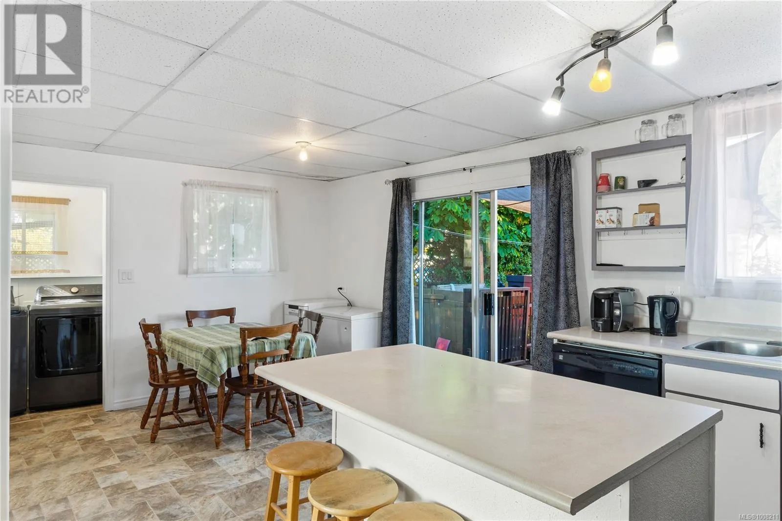 375 Bruce Ave