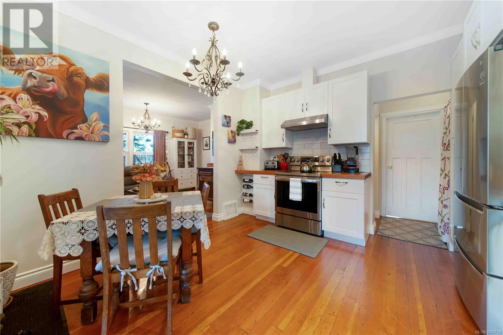 28 Roberts St