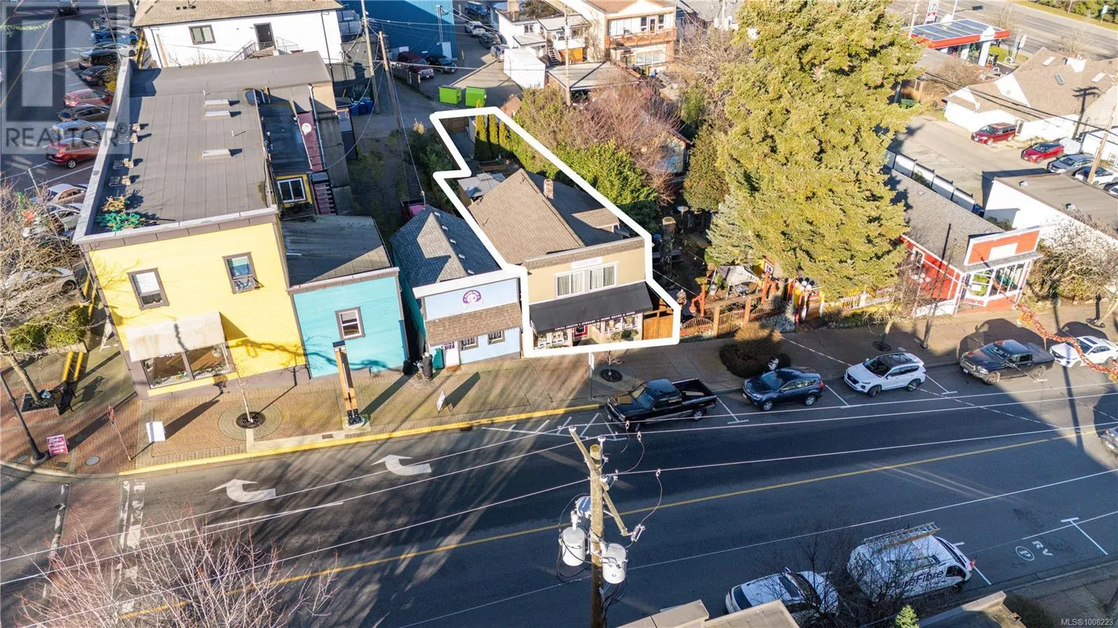 28 Roberts St