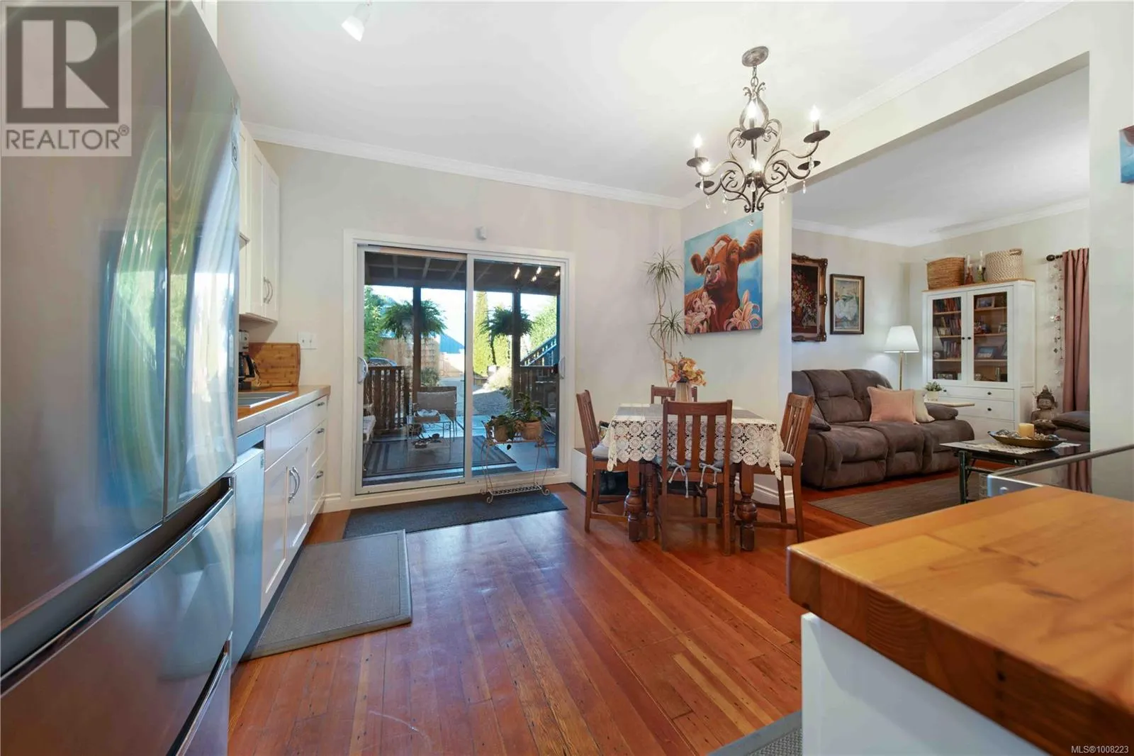 28 Roberts St