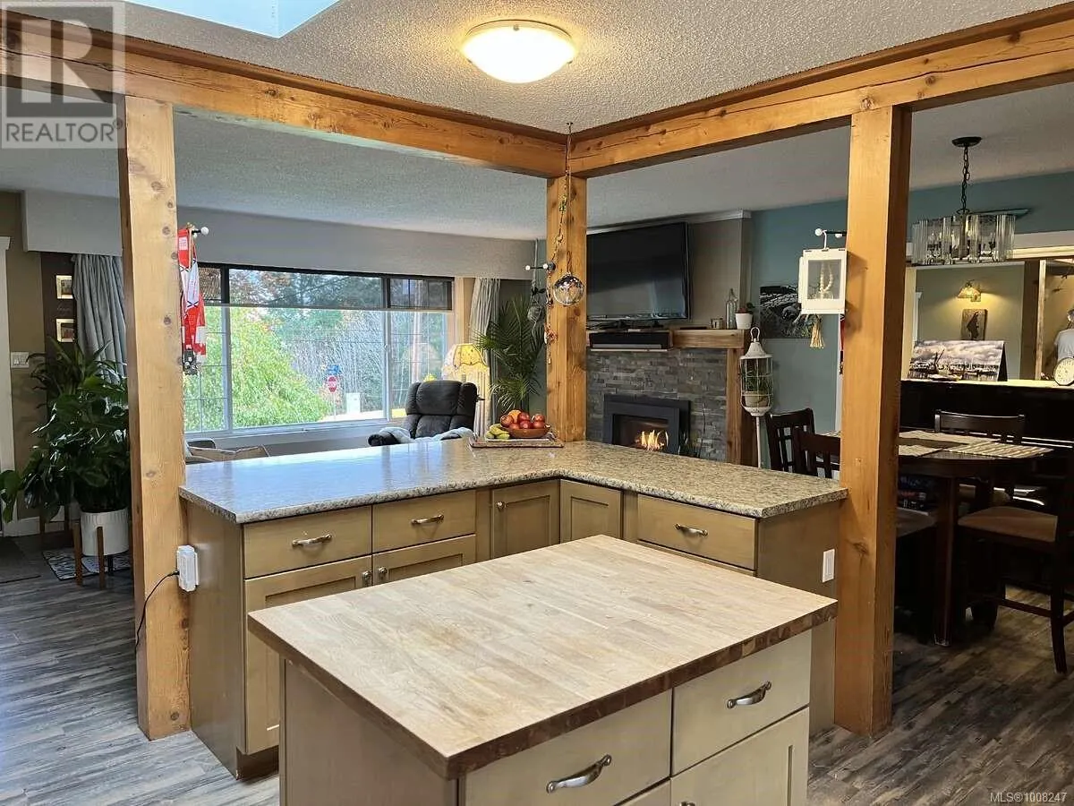 2296 Cameron Dr