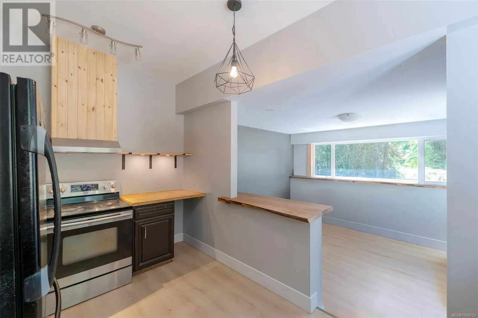 300 Oakdowne Rd