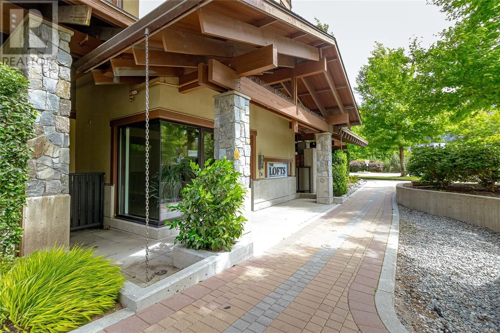 106 2049 Country Club Way