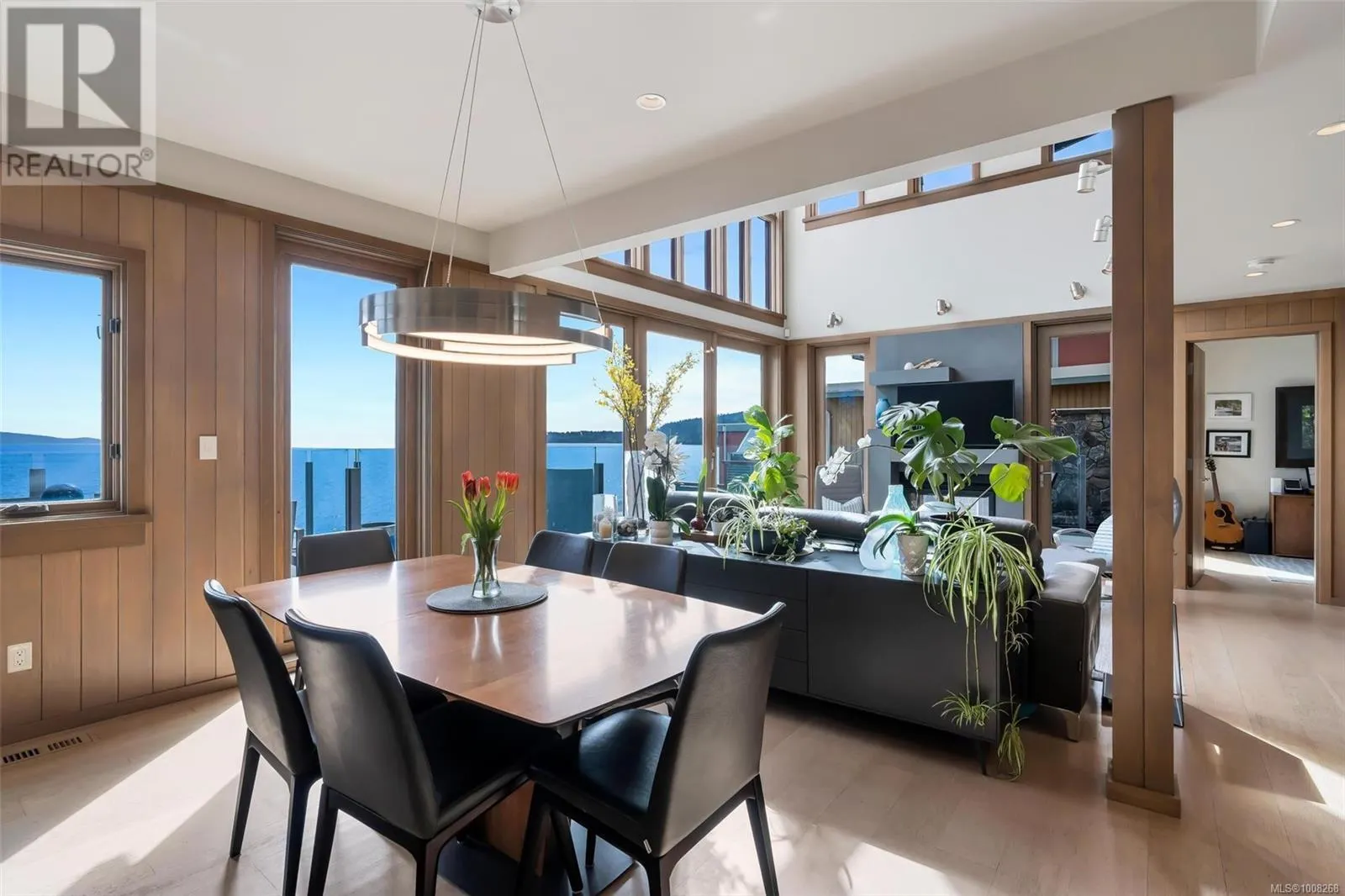 5073 Cordova Bay Rd